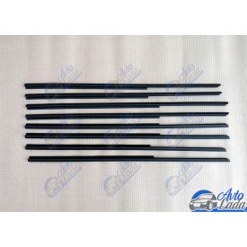   2101 Lada ajtóüveg melletti vízlehúzó tömítő gumis léc garnitúra