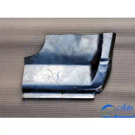 2121 Niva első sárvédő alsó javítóelem jobb oldali