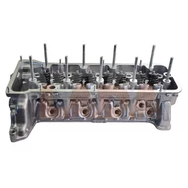   21214 Niva hengerenkénti injektoros hengerfej szerelt korai típusú egy soros vezérműláncos kis hidrotőkés EUR2