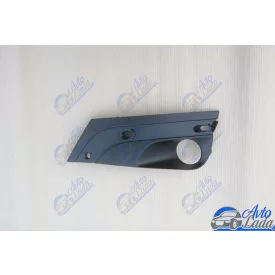   Lada Vesta Sedan első lökhárító jobb oldali ködlámpa takaró műanyag burkolat