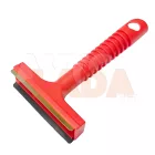 Műanyag jégkaparó rézpengével és lehúzógumival  10x18 cm